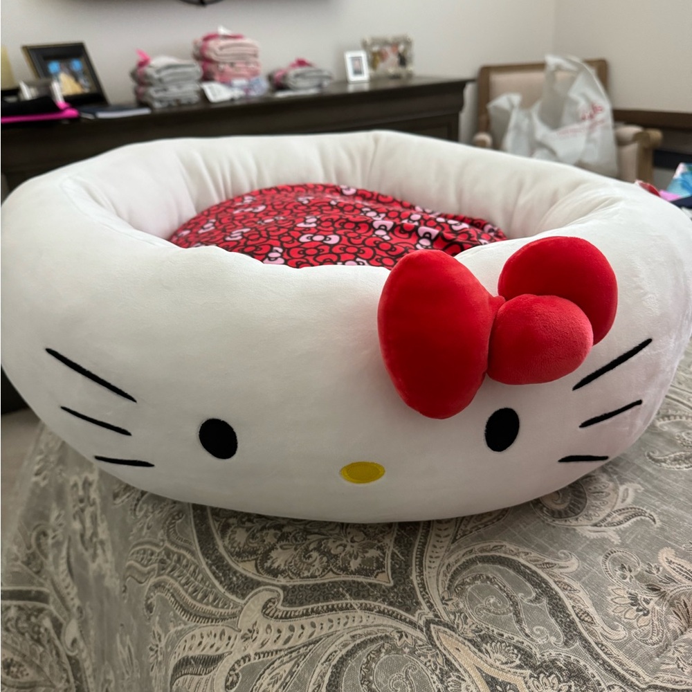 Hello kitty dog bed